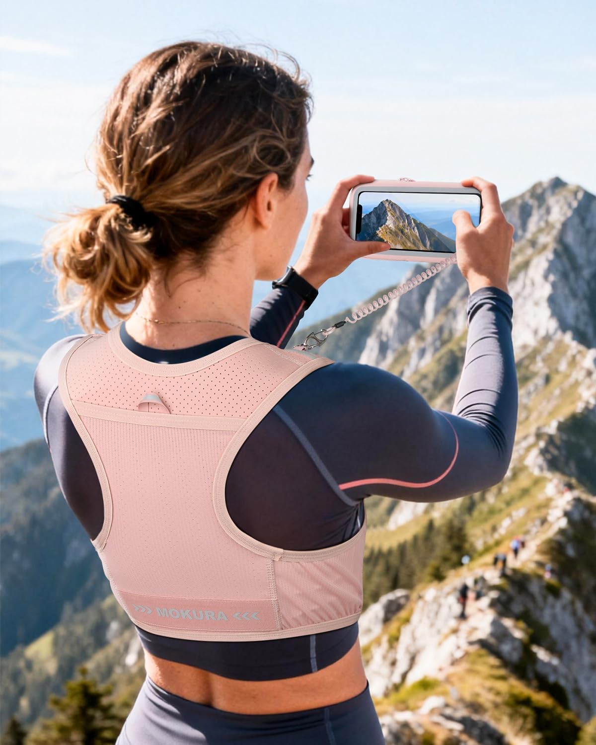 MOKURA Running Vest for Women Men, Lightweight Hydration Vest with 500ML Soft Flask & Phone Holder, Reflective Running Backpack, Adjustable Run Pack Water Bottle, Runner Marathon Essentials