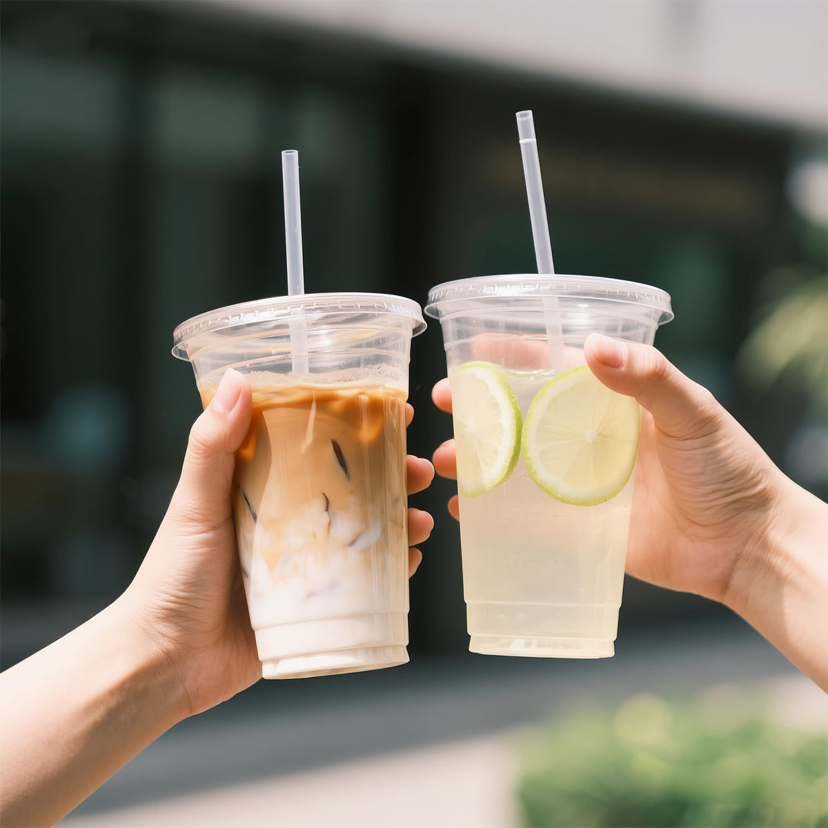 Ginkgo 32 oz Clear Plastic Cups with Lids and Jumbo Straws
