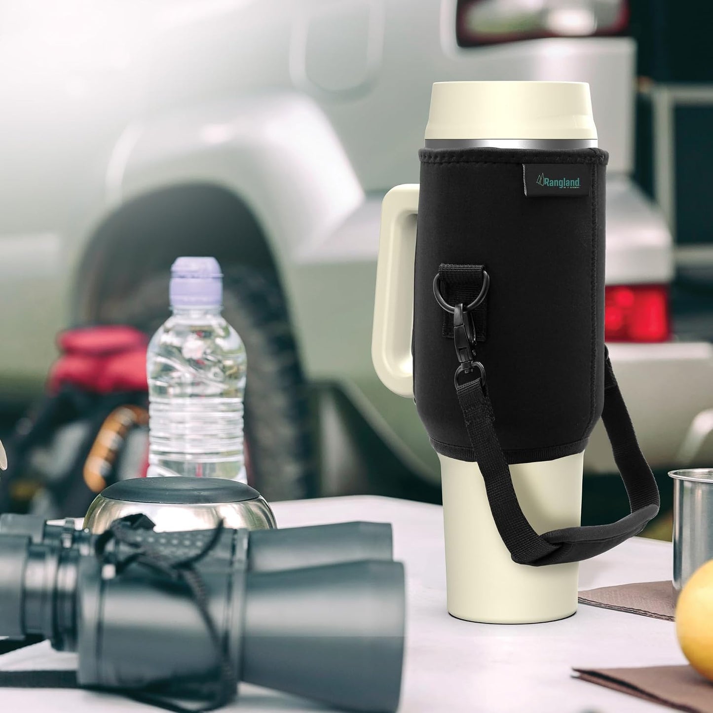 Leak-proof 40 oz Tumbler with Handle and Carrier Bag, Spill-proof Insulated Water Bottle Cup with Sport Straw Lid and Padded Hand Strap, Neoprene (Light Cream)
