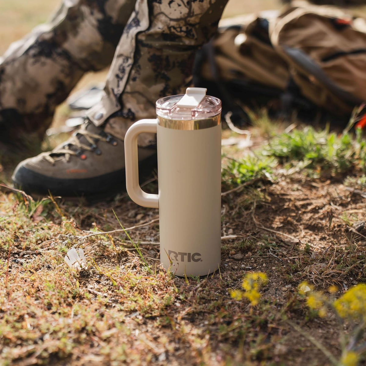 20oz Road Trip Travel Mug with Lid and Handle, Ceramic Lined, Black