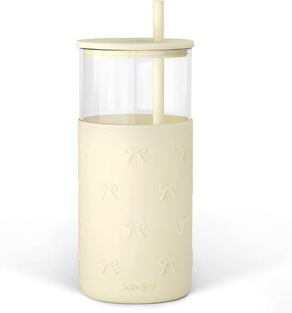 SANDJEST Glass Tumbler with Straw and Lid, Glass Water Bottle with Silicone Sleeve 20oz, Smoothie, Iced Coffee Cup, Gifts for Women Teen Girls Birthday Christmas (Cream)