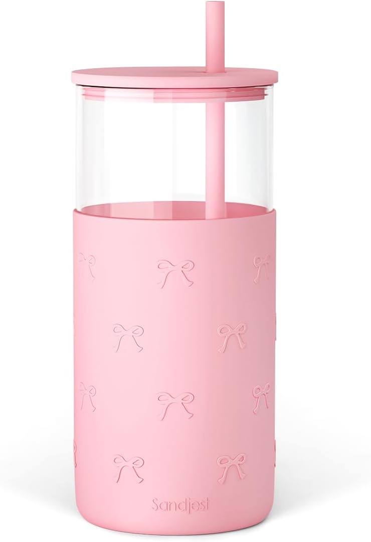 SANDJEST Glass Tumbler with Straw and Lid, Glass Water Bottle with Silicone Sleeve 20oz, Smoothie, Iced Coffee Cup, Gifts for Women Teen Girls Birthday Christmas (Cream)