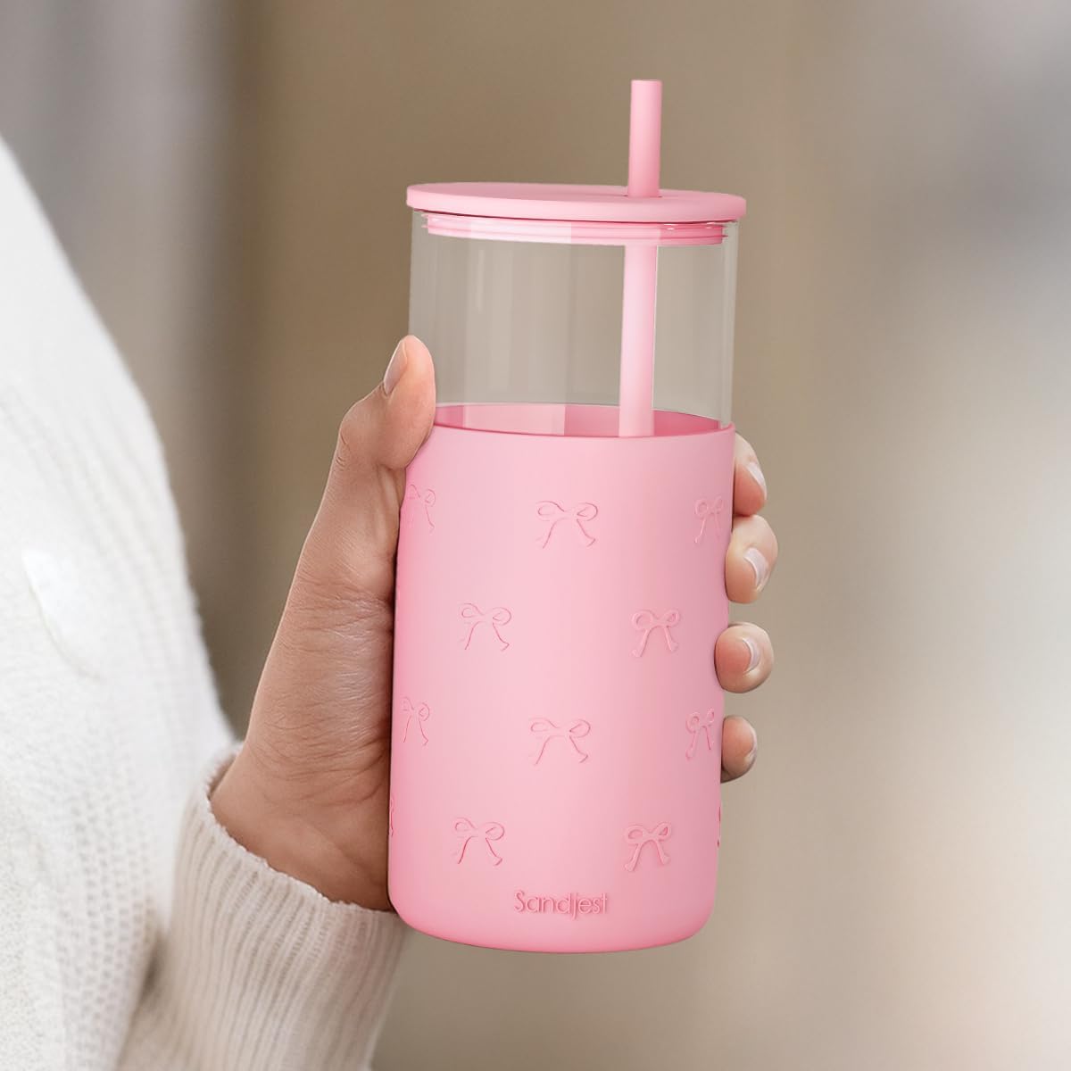 SANDJEST Glass Tumbler with Straw and Lid, Glass Water Bottle with Silicone Sleeve 20oz, Smoothie, Iced Coffee Cup, Gifts for Women Teen Girls Birthday Christmas (Cream)