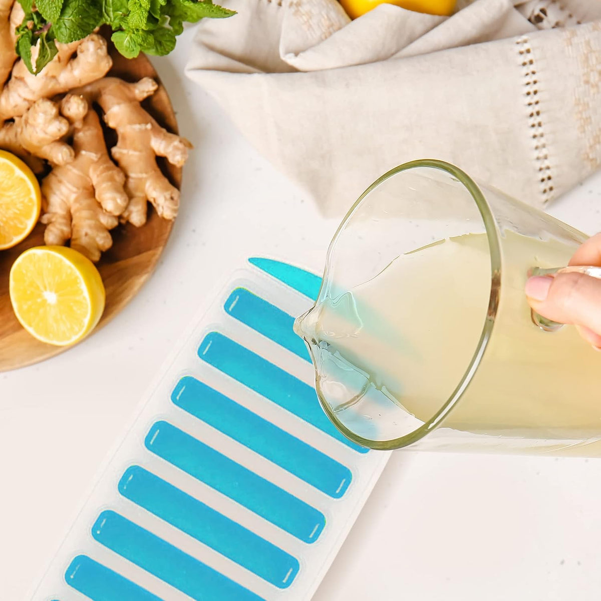 Slim Ice Stick Tray for Water Bottles, Green