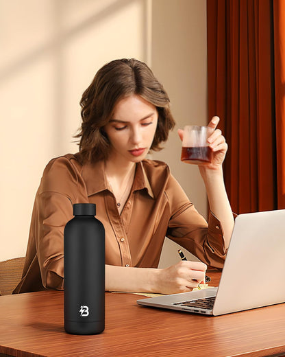 Stainless Steel Insulated Water Bottle no straw for Travel, Gym, 25oz, White