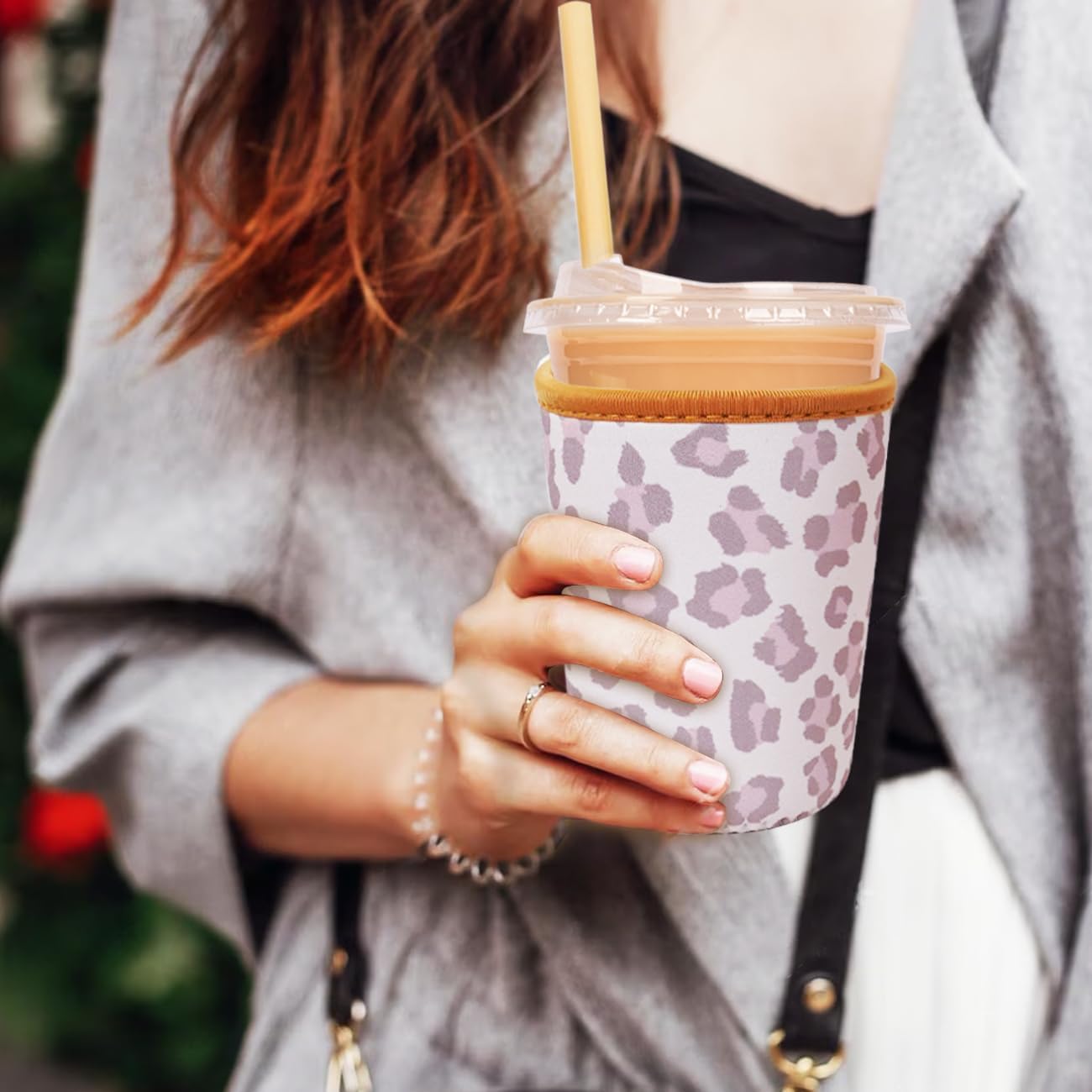 Reusable Insulated Neoprene Iced Coffee Cup Sleeve, Durable Drink Sleeve for Cold Beverages, Beverage Holder for Iced Coffee, Floral Checkers