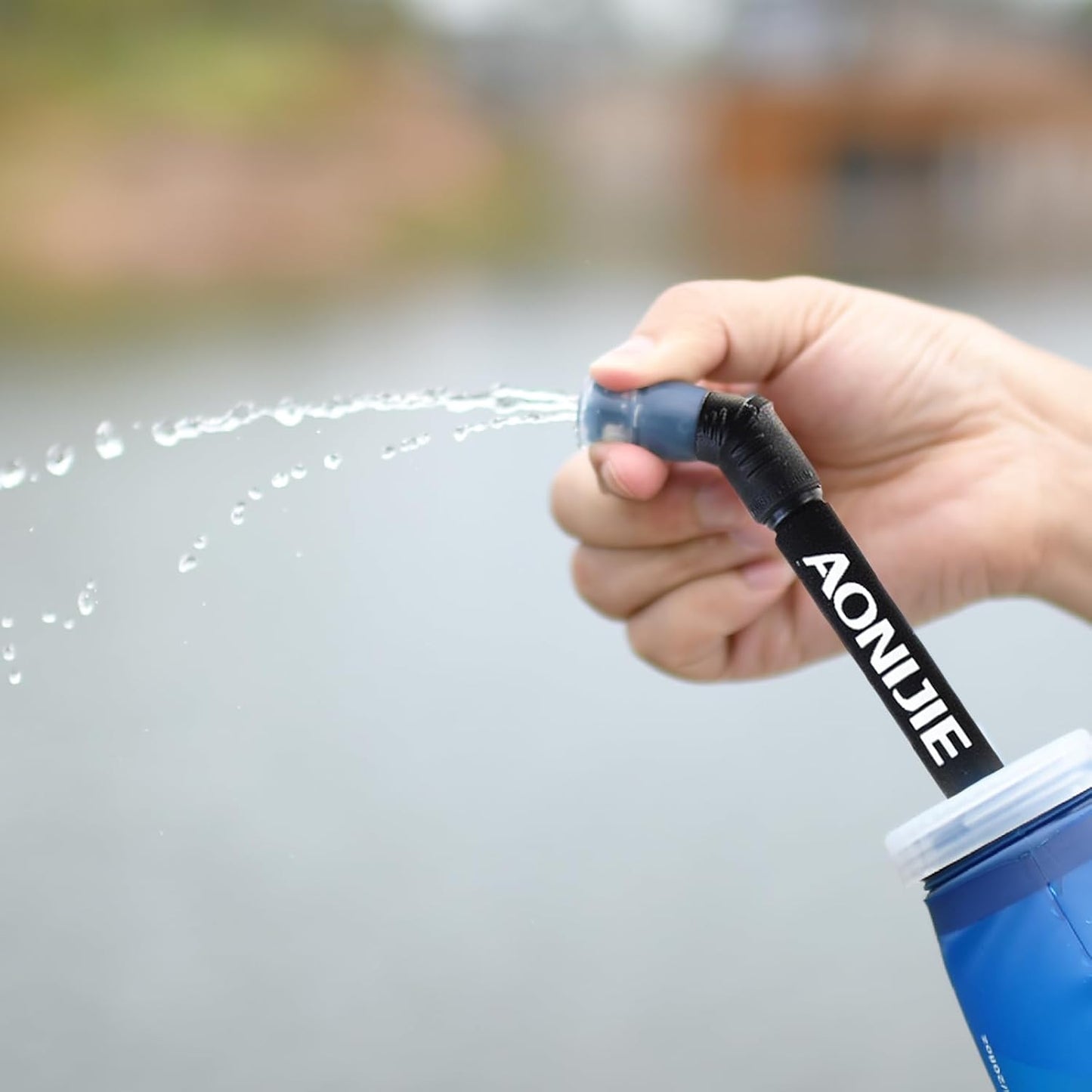 TRIWONDER Handheld Water Bottle for Running, Quick Grip Chill 17 oz Handheld Soft Water Bottle with Hand Strap Hydration Pack, BPA Sport Soft Flask (Blue)