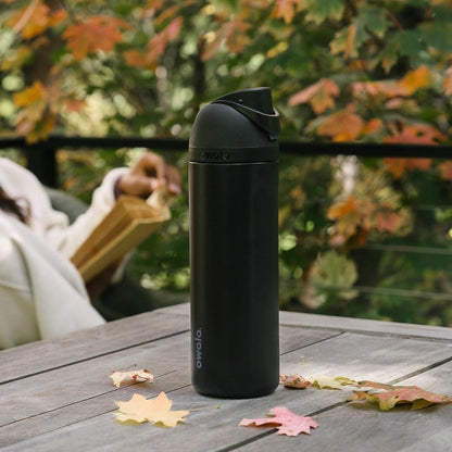 Owala FreeSip Insulated Stainless Steel Water Bottle with Straw, BPA-Free Sports Water Bottle, Great for Travel, 32 Oz, Denim