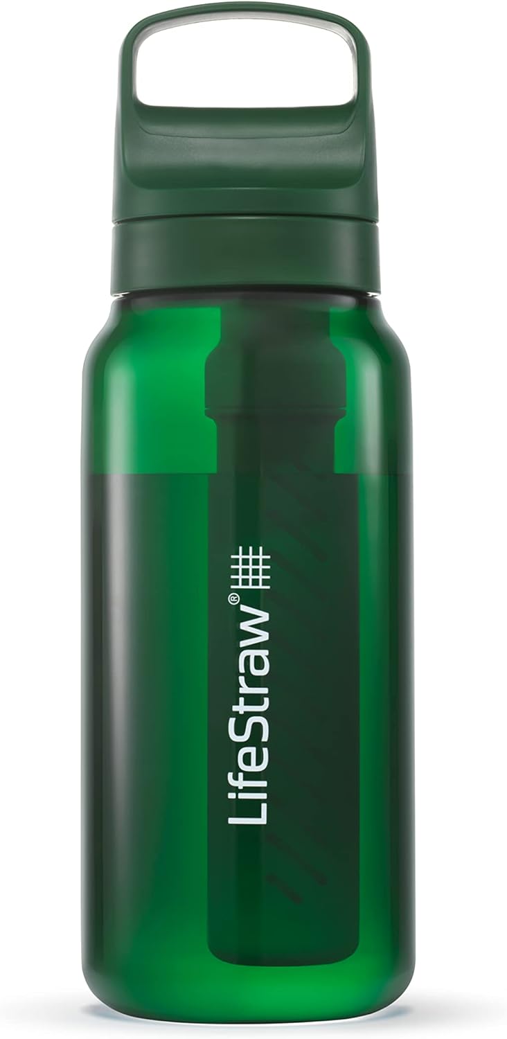 LifeStraw Go Series – BPA-Free Water Filter Bottle for Travel and Everyday use removes Bacteria, parasites and microplastics, Improves Taste, 22oz; Clear
