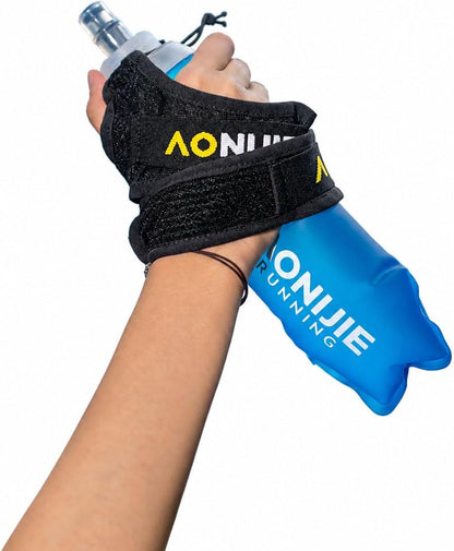 AONIJIE Handheld Water Bottle for Running, 500ml Soft Flask with Adjustable Grip-Free Strap, Lightweight BPA-Free Hydration Flask for Marathon, Running & Walking