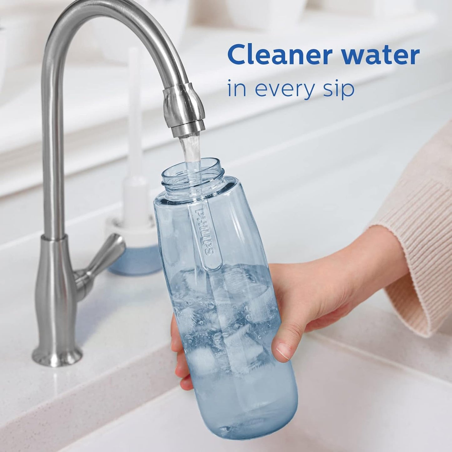 PHILIPS Filtered Water Bottle, BPA-Free Tritan Plastic Water Bottles, Replaces 450 Plastic Water Bottle with Reusable GoZero Everyday Water Filter, Portable Filtering Bottle for Travel, 22 oz, Green