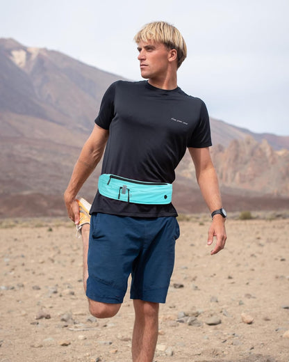 WATERFLY Running Belt Fanny Pack: Runner Marathon Jogging Waist Pack Sport Workout Exercise Fitness Phone Holder Belt for Men Women Jogger Slim Waist Bag Black