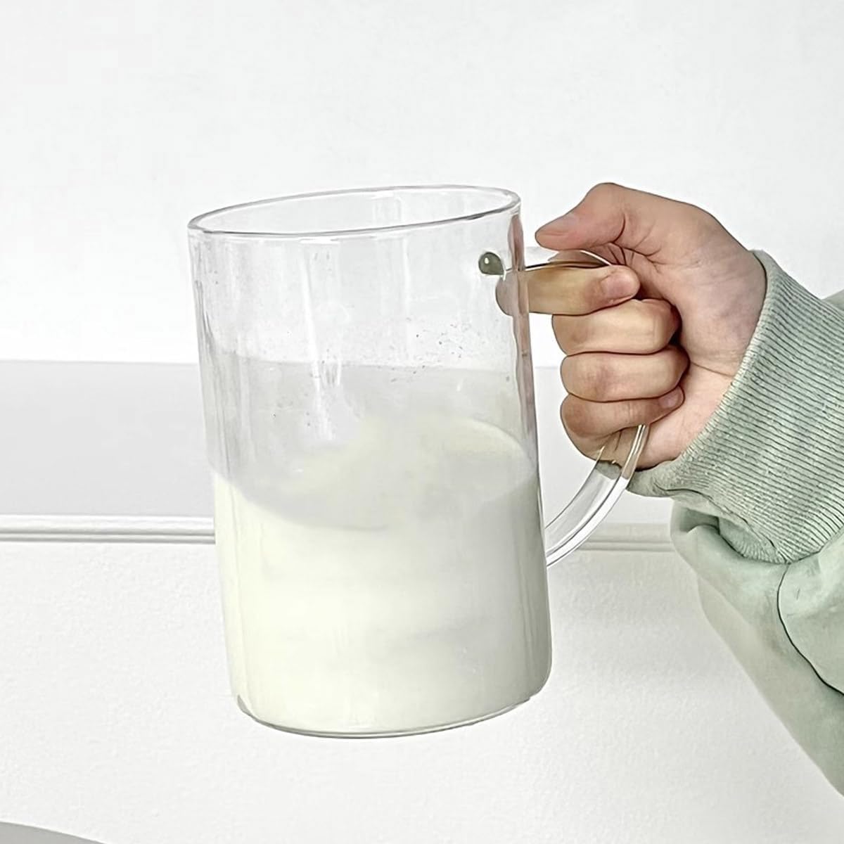 Glass Water Cup with Handle - 32 oz, Clear Mug with Lid and Straw，Thick Transparent Mug for Coffee, Milk, Juice,Perfect for Office and Live at Home Use