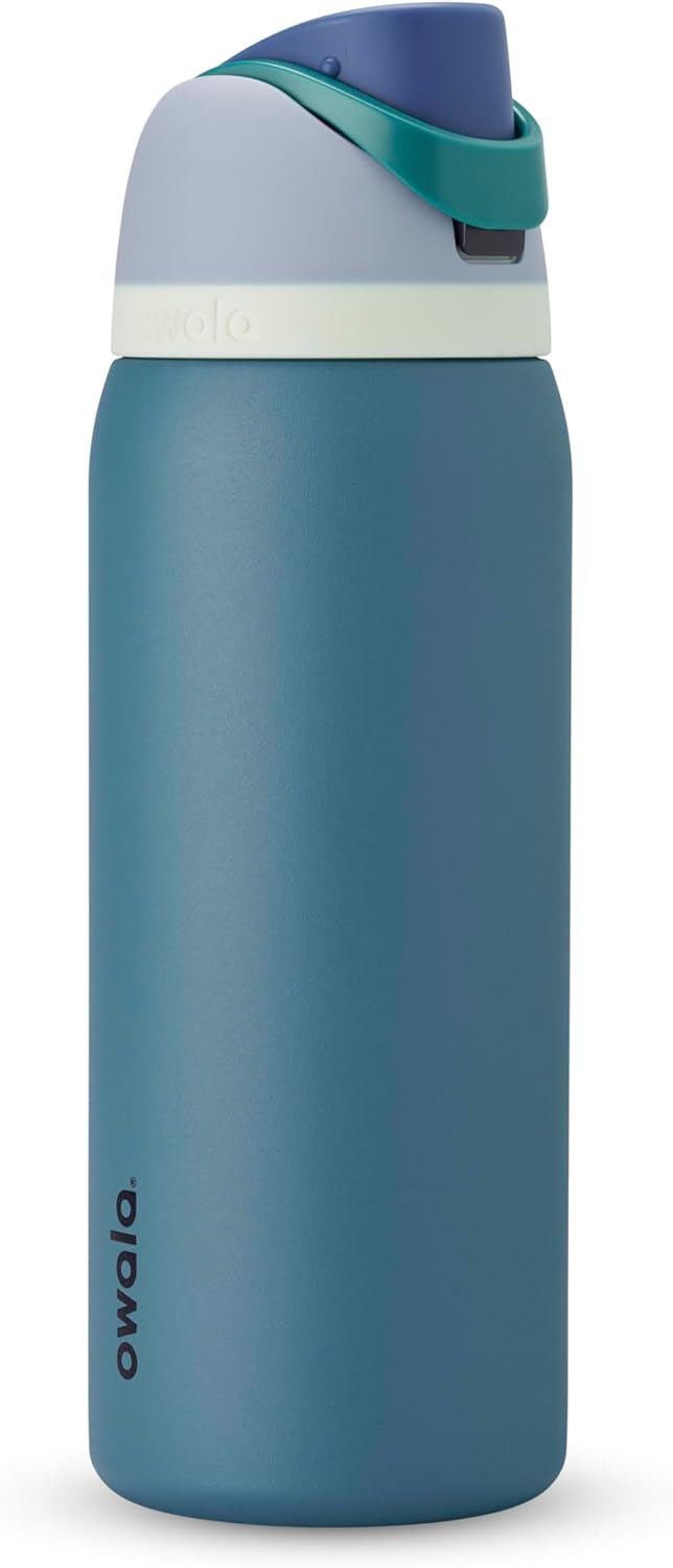 Owala FreeSip Insulated Stainless Steel Water Bottle with Straw, BPA-Free Sports Water Bottle, Great for Travel, 32 Oz, Denim