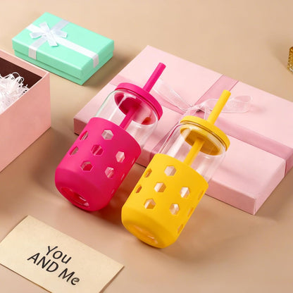 Mrsdry Glass Cups with Lids and Straws (4 Pcs), 16oz Drinking Glasses Set with Silicone Sleeves for Coffee Bar Accessories Iced Coffee Cups with Lids, Glass Tumbler Reusable for Gifts