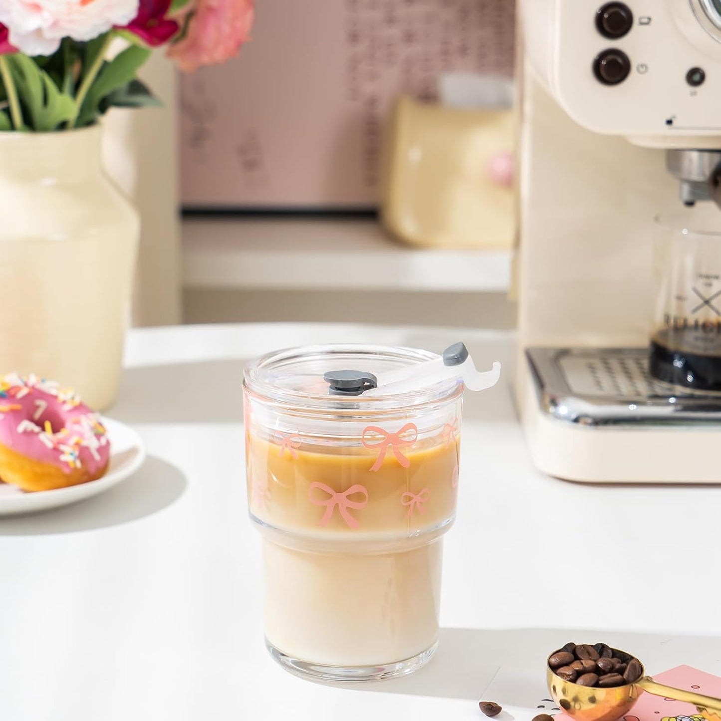 Olvini 13oz Glass Tumbler with Straw and Lid, Reusable Iced Coffee Cup Tumbler, Cute Glass Cups for Water, Matcha, Travel Coffee Mugs (Daisy)