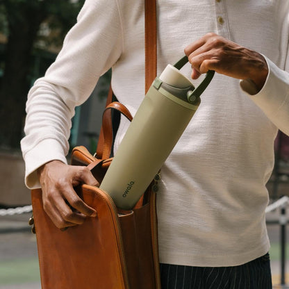 Owala FreeSip Sway Insulated Stainless Steel Water Bottle with Two-Way Spout, Built-In Straw and Bucket Handle, Made for Travel, School, and Sports, 30oz, BPA Free, Leak Proof, Daybreak