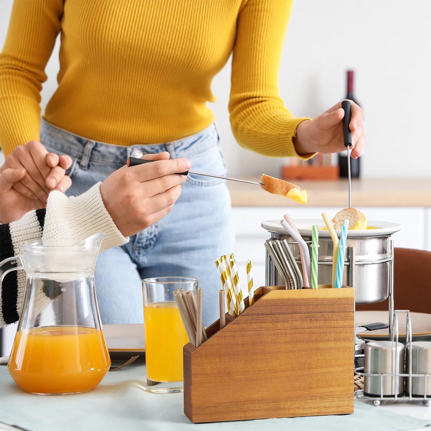 Straw Holder, Acacia Wood Straws Organizer, Cupboard Reusable Straws Dispenser for Kitchen Counter