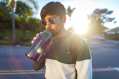 LifeStraw Go Series – BPA-Free Water Filter Bottle for Travel and Everyday use removes Bacteria, parasites and microplastics, Improves Taste, 22oz; Clear
