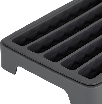 Tovolo Ice Cube Tray for Water Bottles Creates 5 Frozen Stick Tubes for Plastic & Reuseable Bottles, BPA Free Silicone Easy Release Water Bottle Ice Tray with Lid, Stackable Spill Proof Design