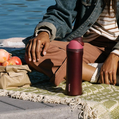 Owala FreeSip Insulated Stainless Steel Water Bottle with Straw, BPA-Free Sports Water Bottle, Great for Travel, 32 Oz, Denim
