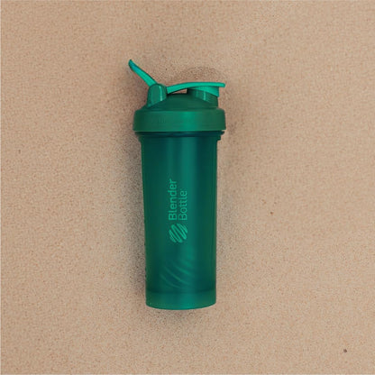 BlenderBottle Classic V2 Shaker Bottle Perfect for Protein Shakes and Pre Workout, 20-Ounce, Clear/Black