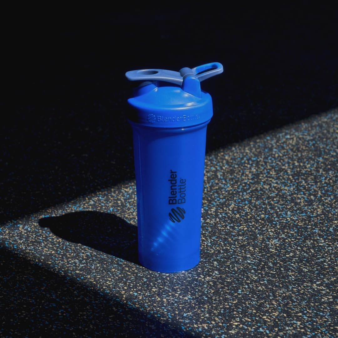 BlenderBottle Classic V2 Shaker Bottle Perfect for Protein Shakes and Pre Workout, 20-Ounce, Clear/Black
