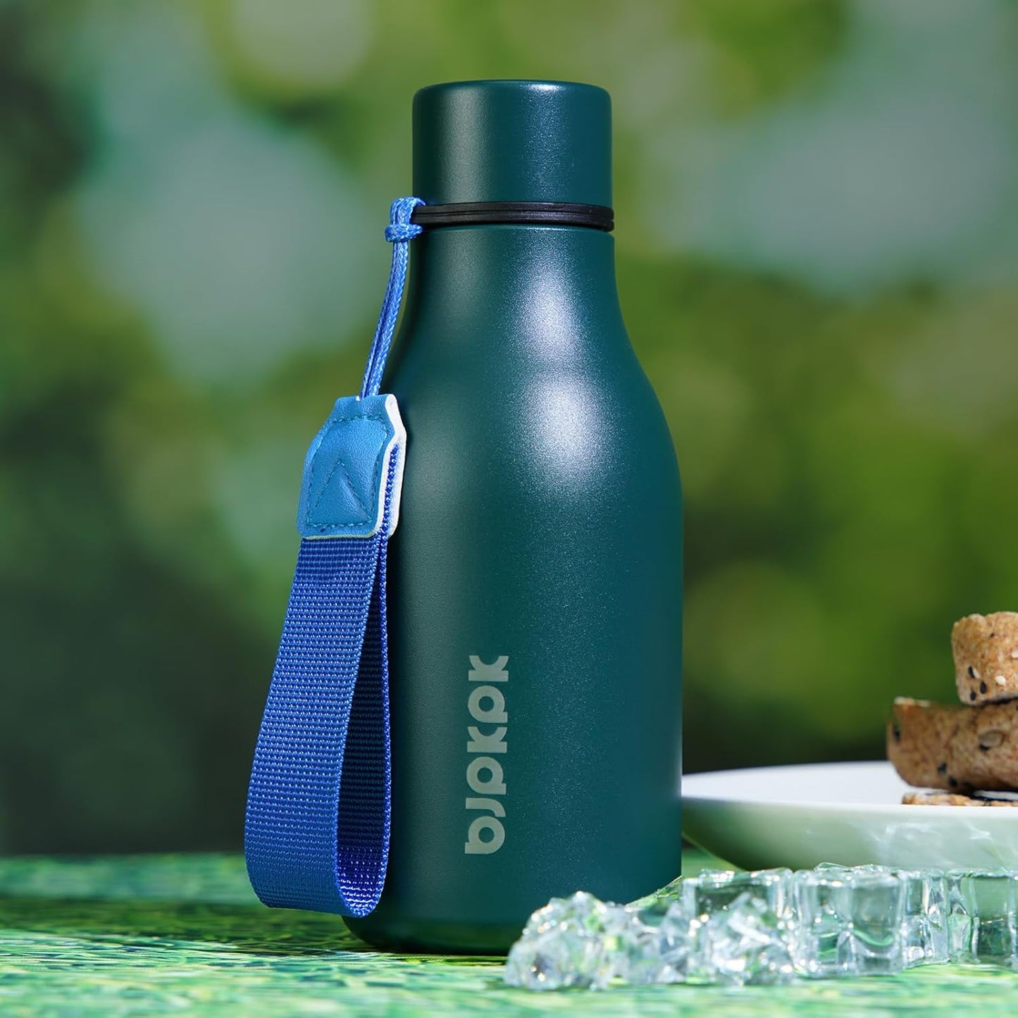 BJPKPK Insulated Water Bottles, 18 oz Stainless Steel Metal Water Bottle with Strap, BPA Free Leak Proof Jugs, Mugs, Flasks, Reusable Thermal Flasks for Sports & Travel, Black - Colors B