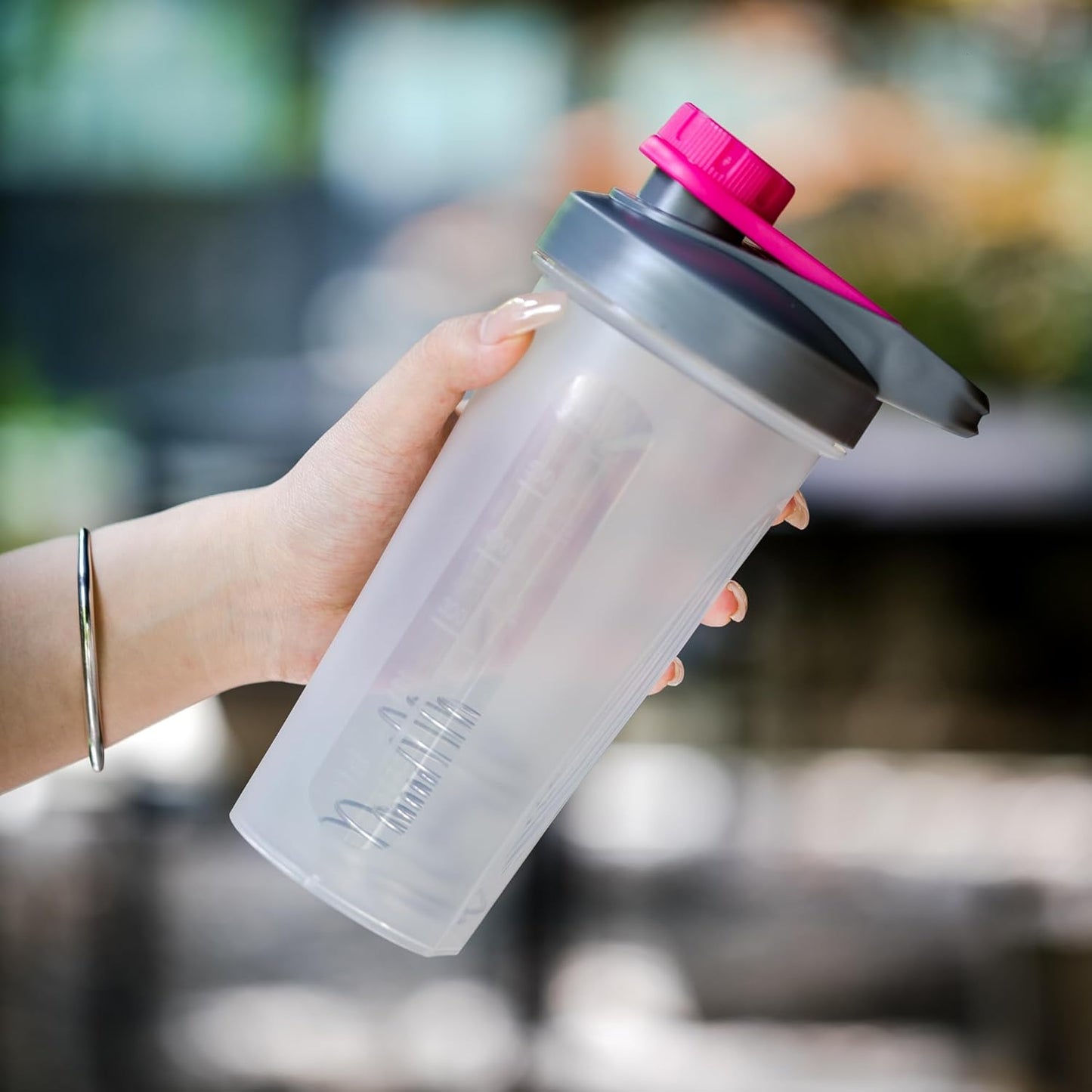Mr. Pen- Shaker Bottles for Protein Mixes with Twist Cap, 28 oz, Protein Shaker Bottle with Wire Whisk Ball, Shaker Cup, Mixer Bottle