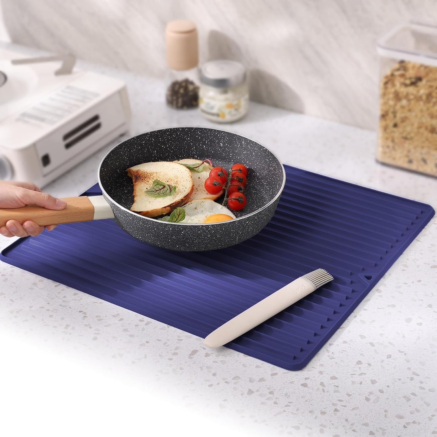 Dish Drying Mat, Mini Silicone Drying Mat for Kitchen Counter, Heat Resistant Silicone Mat for Countertop Protector, Super Thick Non-Slip Dish Drying Pad for Coffee Cup/Bottle/Glassware