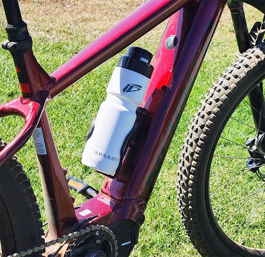 Speedfil Speedflask 21oz. Vacuum Insulated Stainless Steel Cycling Sports Water Bottle with NEW Bounce Back Lid 2.0 (Silver)