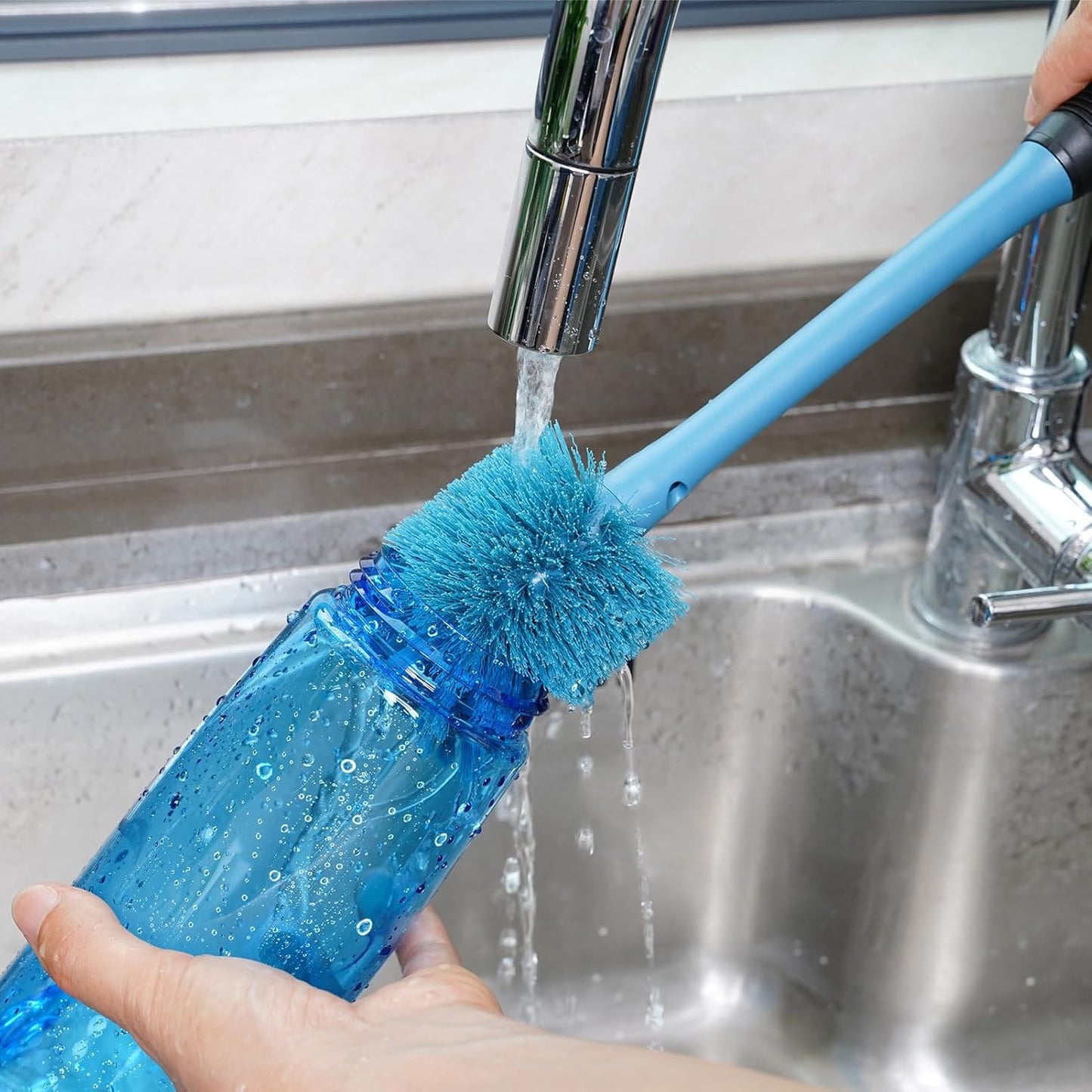 MOSOLAN 2-in-1 Water Bottle Brush and Straw Cleaner Brush, Long Handle Water Bottle Scrubbing Brush for Water Bottles, Glasswares, Mugs, Flasks, Tumblers and Kitchen Sink, Black, 1 Pack