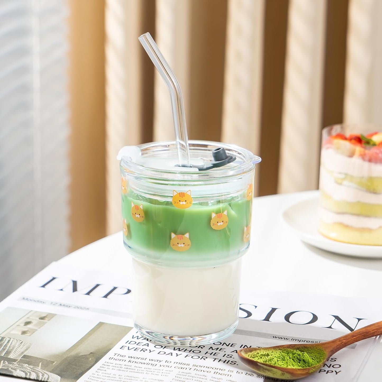 Olvini 13oz Glass Tumbler with Straw and Lid, Reusable Iced Coffee Cup Tumbler, Cute Glass Cups for Water, Matcha, Travel Coffee Mugs (Daisy)