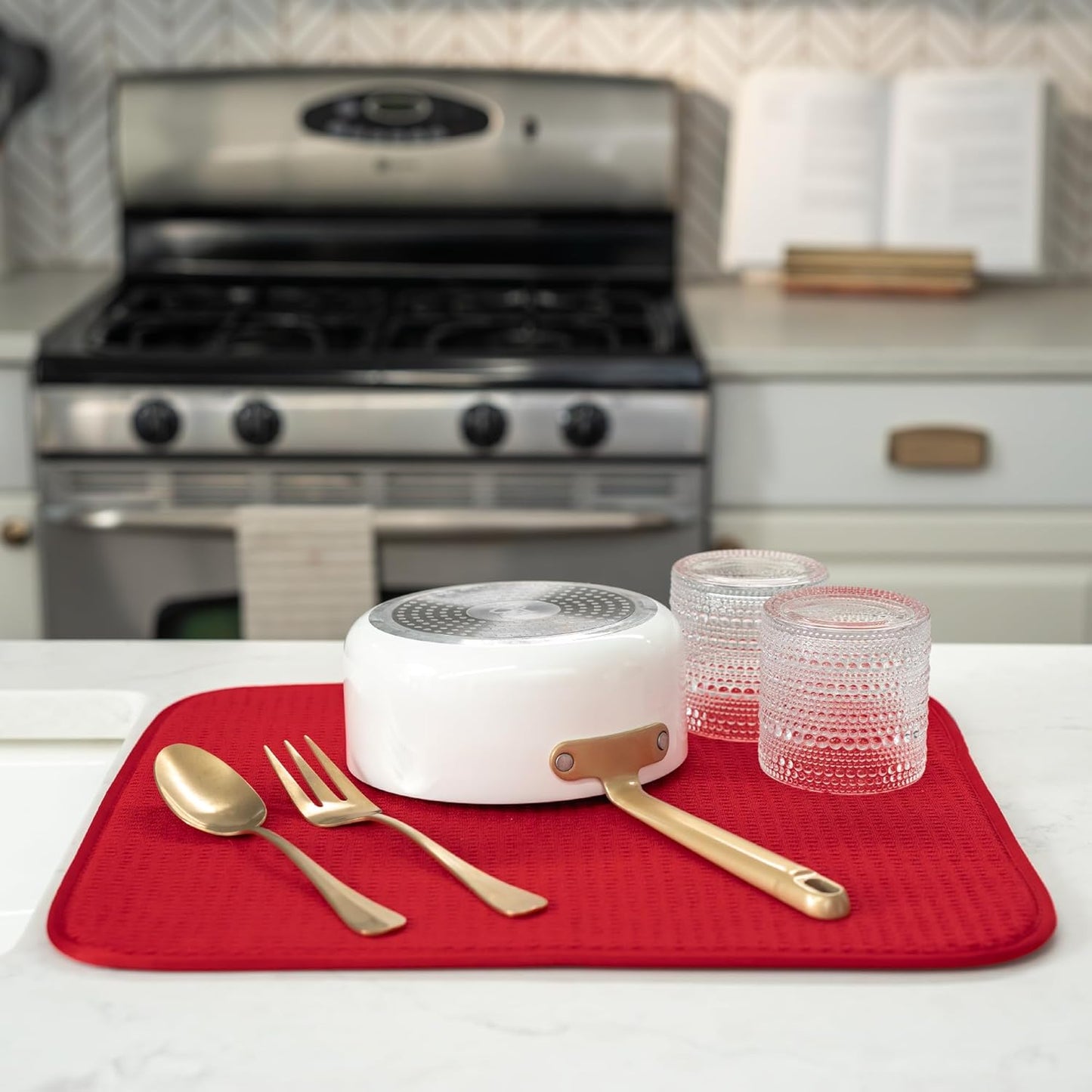 S&T INC. Dish Drying Mat XL, 18” x 24”, Absorbent Microfiber Kitchen Counter Mat, Dish Drying Pad for Dishes, Utensils, Pots and Pans, Extra Large, Charcoal