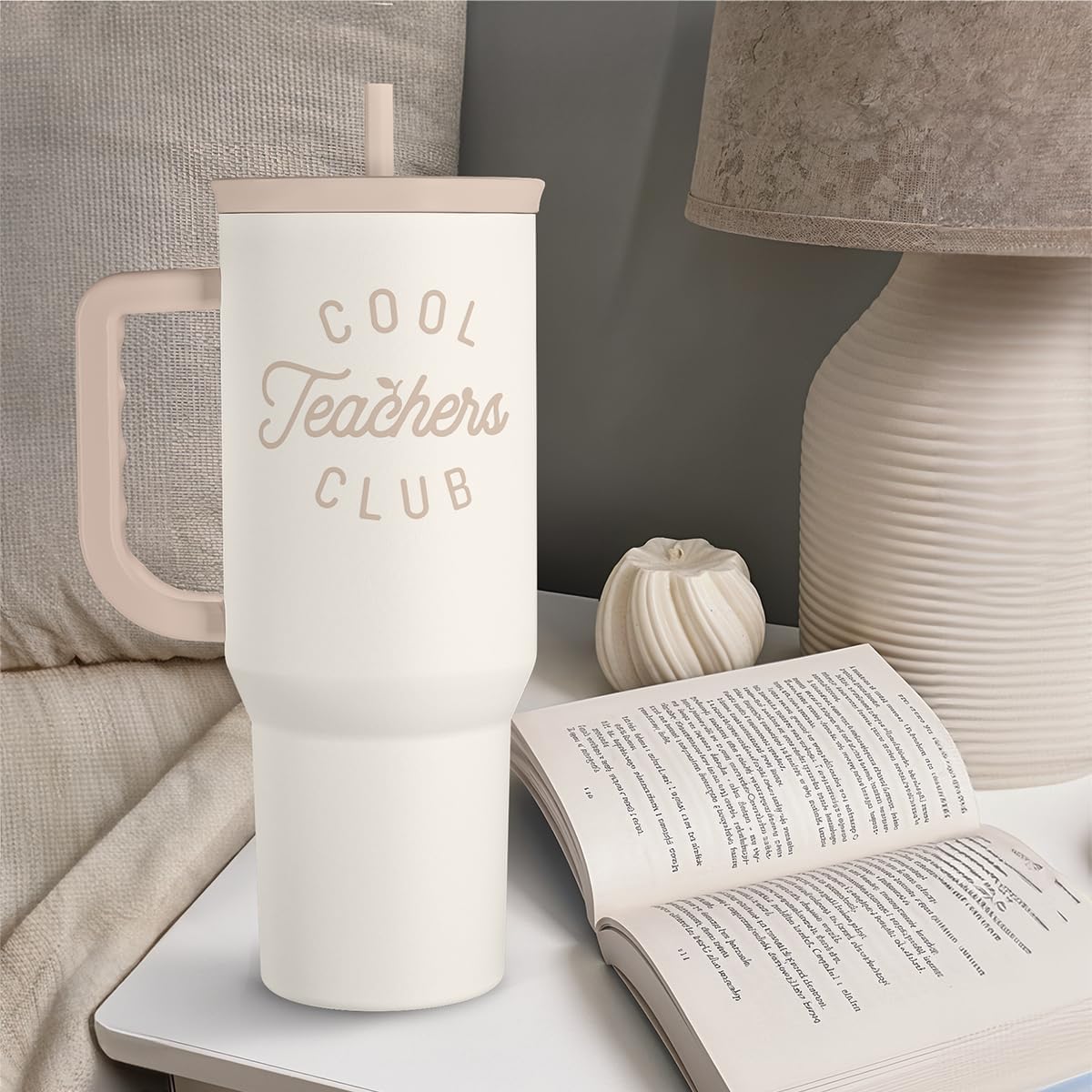 Floral Tumbler with Handle 40oz, Stainless Steel Insulated Tumblers Coffee Travel Mug Cup with Straw, Flower Coffee Cup Gifts for Women Girls, Gift for Her on Christmas Birthday Mothers Day