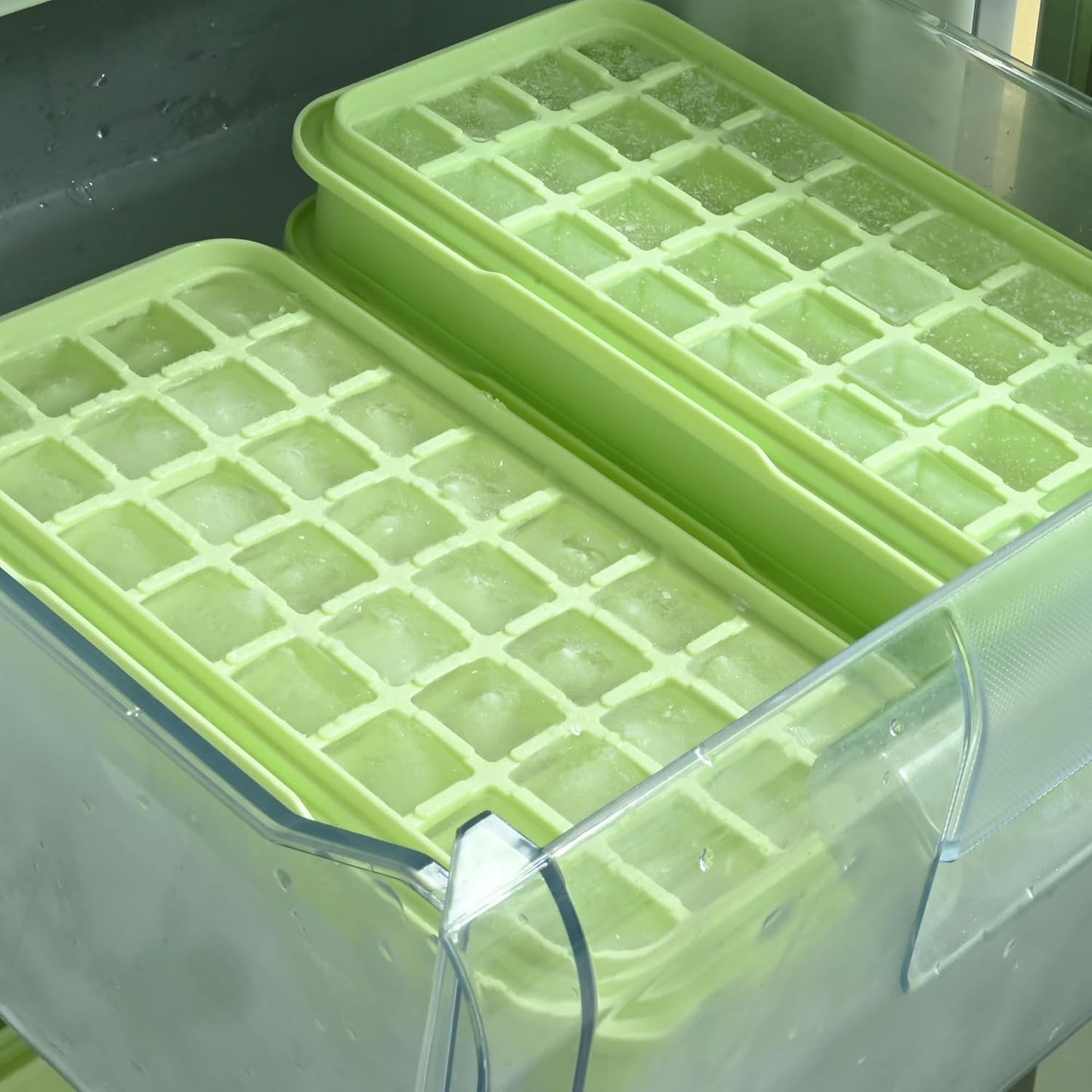 Ice Trays for Freezer with Lid & Bin, Ice Cube Tray Making 64 pcs Ice Cubes, Easy Press to Release Ice, Ice Tray with Storage Bin Chilling Cocktail Whiskey Coffee 2 Trays 1 Ice Bucket & Scoop (Black)