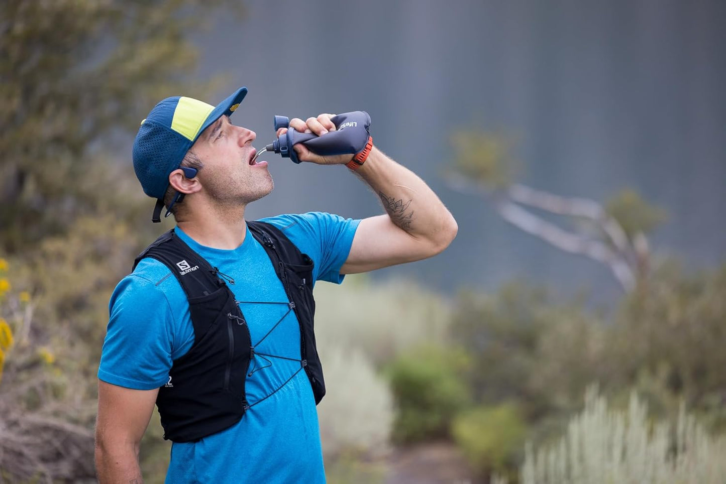 LifeStraw Peak Series - Collapsible Squeeze Bottle Water Filter System – 650ml for Trail Running, Through Hiking, Travel, Cycling, and Fishing; Dark Mountain Gray