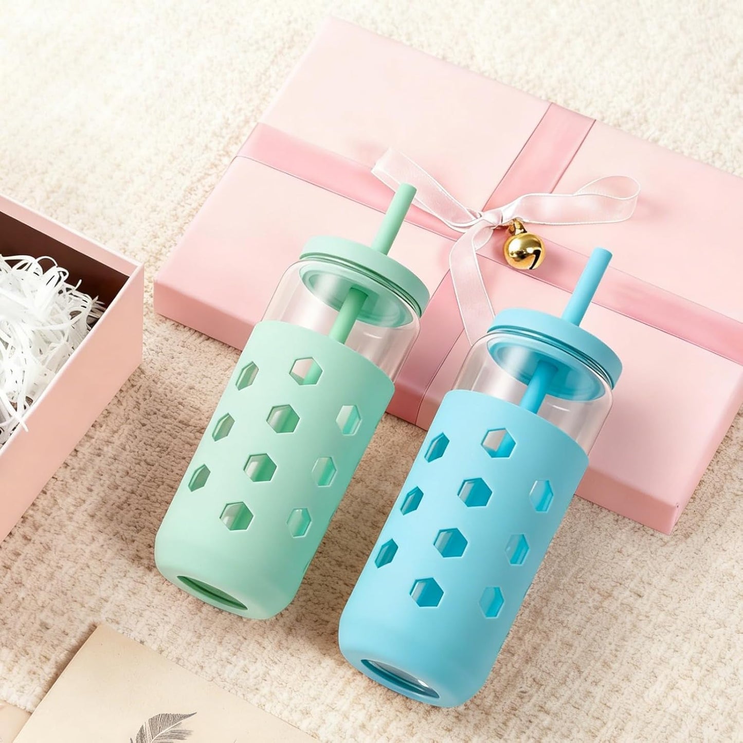 Mrsdry Glass Cups with Lids and Straws (4 Pcs), 16oz Drinking Glasses Set with Silicone Sleeves for Coffee Bar Accessories Iced Coffee Cups with Lids, Glass Tumbler Reusable for Gifts