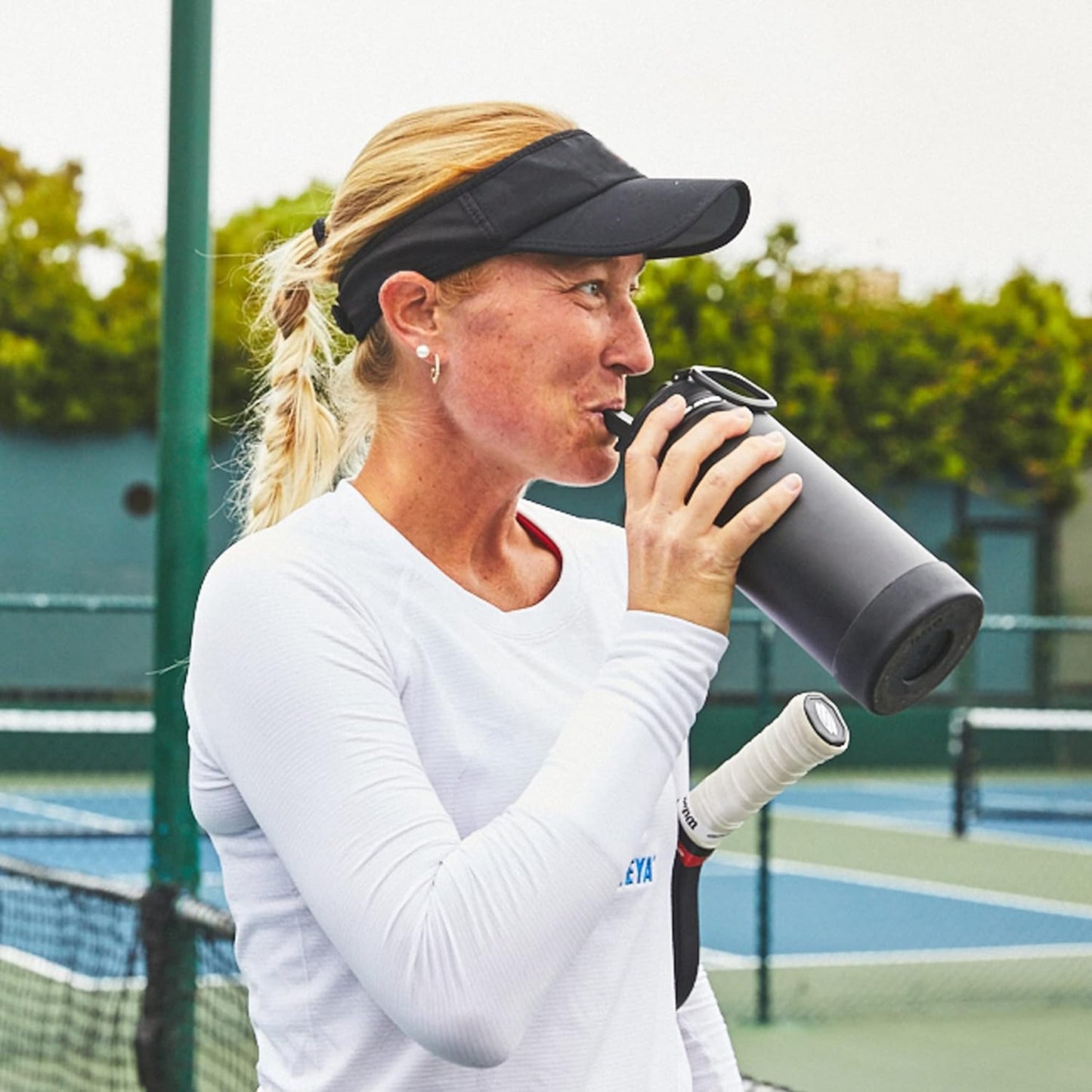 Takeya Pickleball Stainless Steel Insulated Water Bottle with Choice of Lid and Carry Handle, 32 Ounce, Dropshot Teal