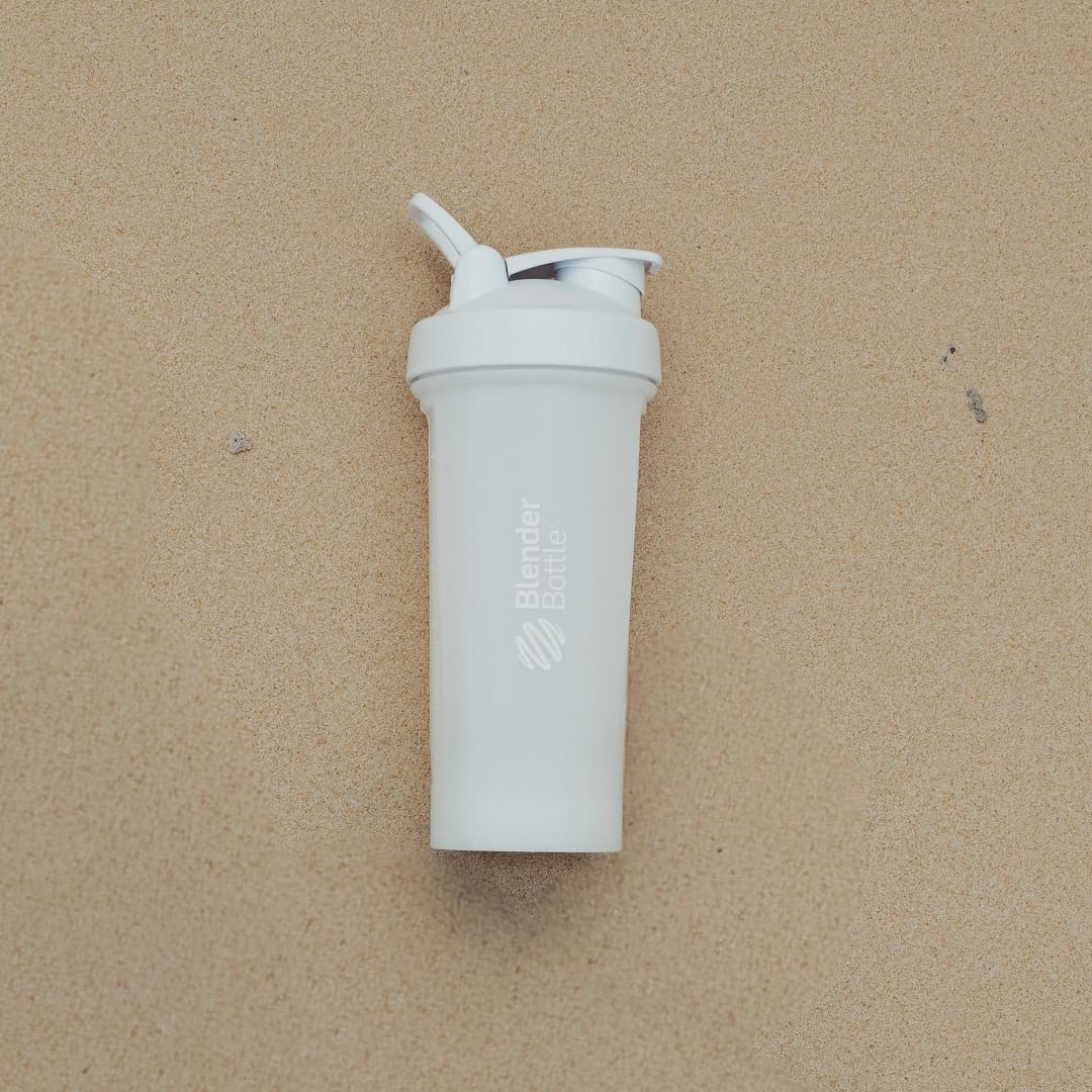 BlenderBottle Classic V2 Shaker Bottle Perfect for Protein Shakes and Pre Workout, 20-Ounce, Clear/Black