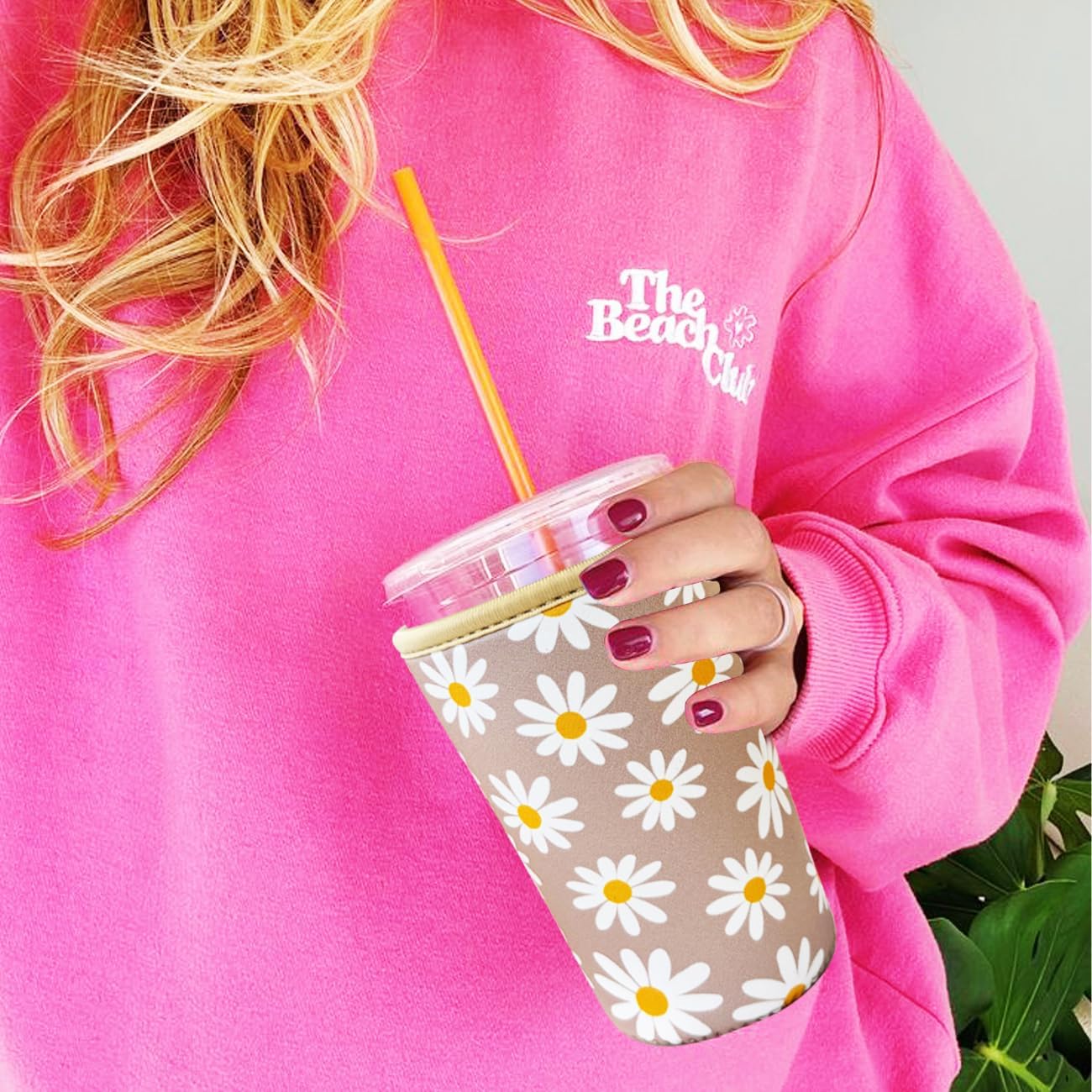 Reusable Insulated Neoprene Iced Coffee Cup Sleeve, Durable Drink Sleeve for Cold Beverages, Beverage Holder for Iced Coffee, Floral Checkers