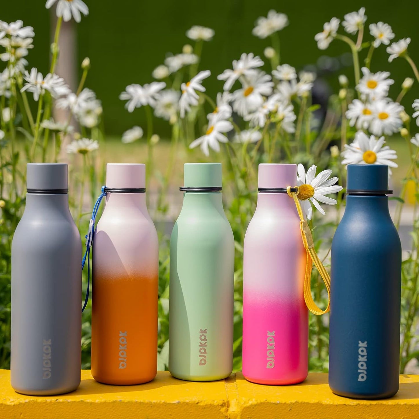 BJPKPK Insulated Water Bottles, 18 oz Stainless Steel Metal Water Bottle with Strap, BPA Free Leak Proof Jugs, Mugs, Flasks, Reusable Thermal Flasks for Sports & Travel, Black - Colors A