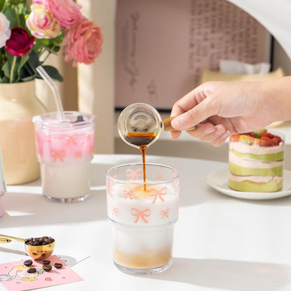 Olvini 13oz Glass Tumbler with Straw and Lid, Reusable Iced Coffee Cup Tumbler, Cute Glass Cups for Water, Matcha, Travel Coffee Mugs (Daisy)