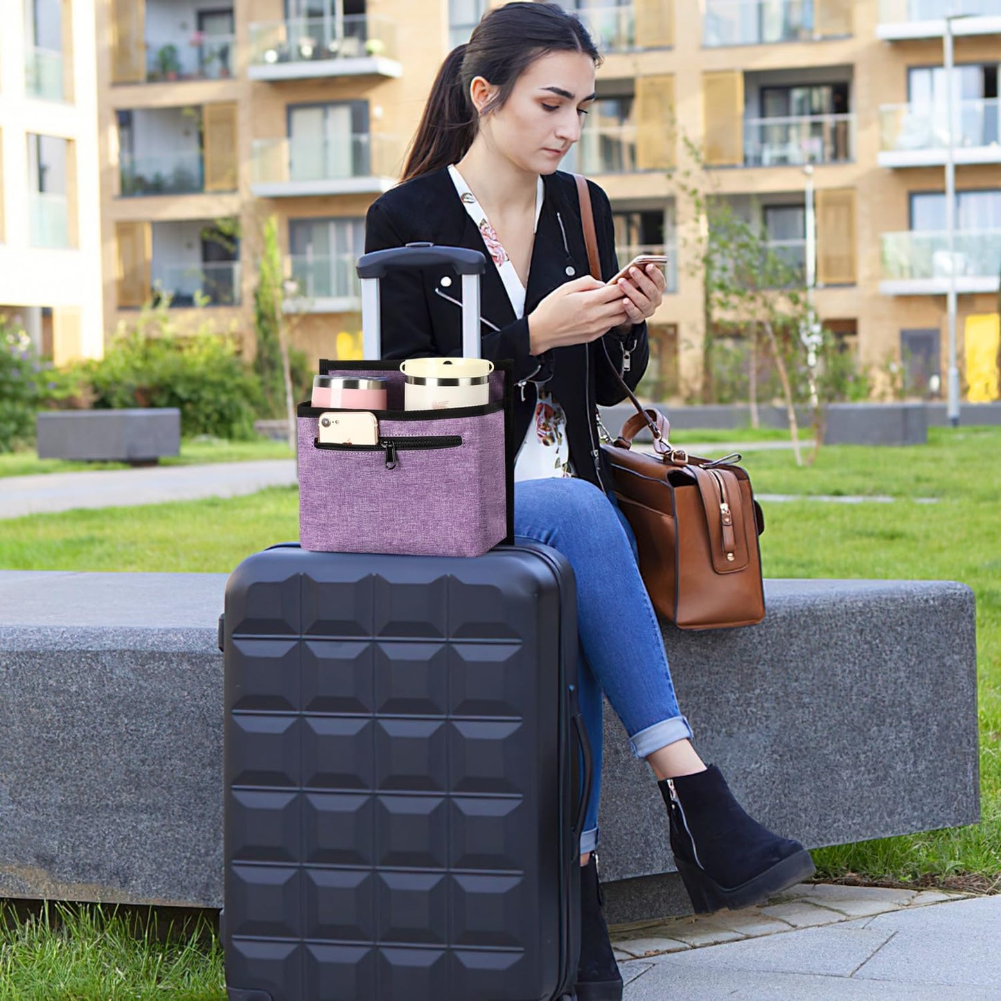 ZHCHG Luggage Travel Cup Holder Attachment for Suitcase Drink Carrier Caddy, Coffee Mug and Tumblers, Traveler Carry on Hands Free Accessory- Gifts for Flight Attendants Travelers Accessories- Black