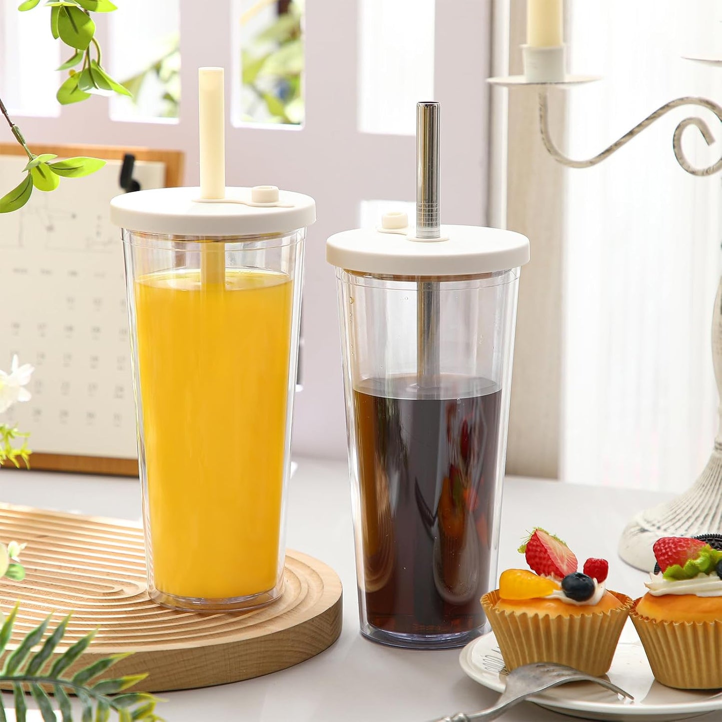 Honeydak 4 Pack 24 oz Reusable Iced Coffee Cups with Lids and Straws Leakproof Double Wall Insulated Clear Plastic Iced Coffee Tumblers with Straw Brushes