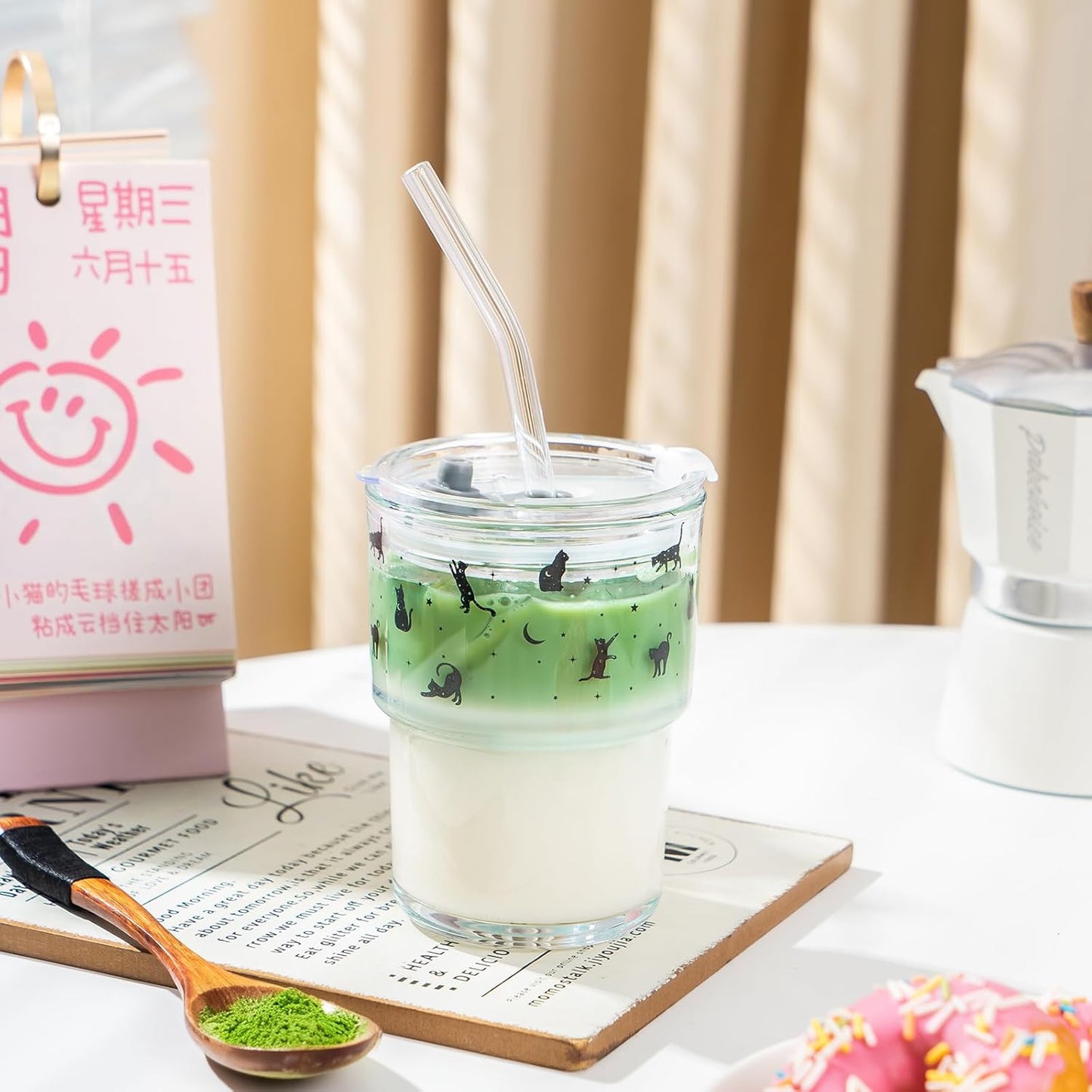 Olvini 13oz Glass Tumbler with Straw and Lid, Reusable Iced Coffee Cup Tumbler, Cute Glass Cups for Water, Matcha, Travel Coffee Mugs (Daisy)