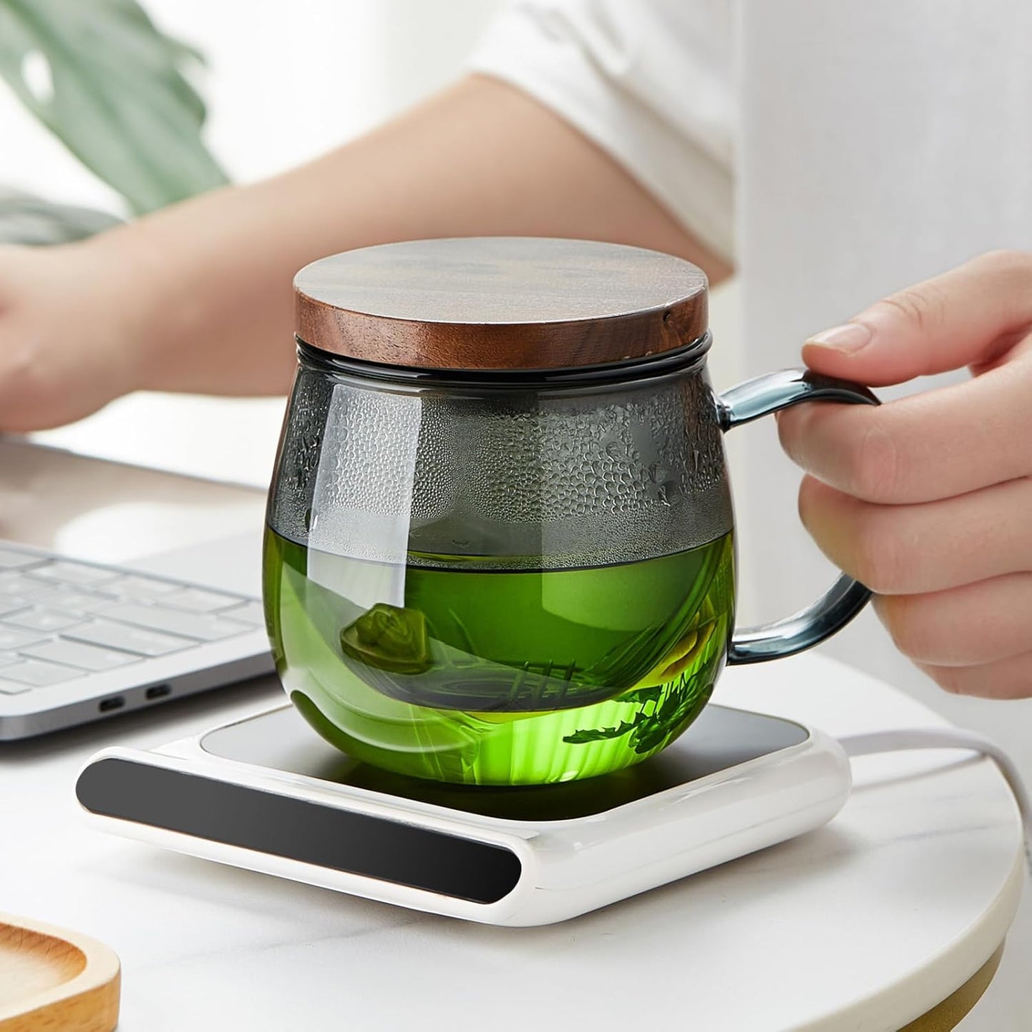DOPUDO Glass Tea Cup with Infuser and Lid, 17.6oz/520ml Large Borosilicate Teacup,Tea Glass, Clear Mug for Loose Leaf Tea, Blooming Tea, Microwave & Dishwasher Safe - Tea Maker Gift for Birthday.