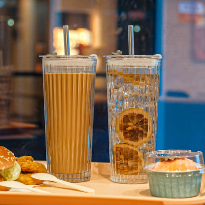 SUROQUE 20oz Ribbed Glass Tumblers with Lids & Straws, Ideal for Iced Coffee, Cocktails & More - Includes Cleaning Brush