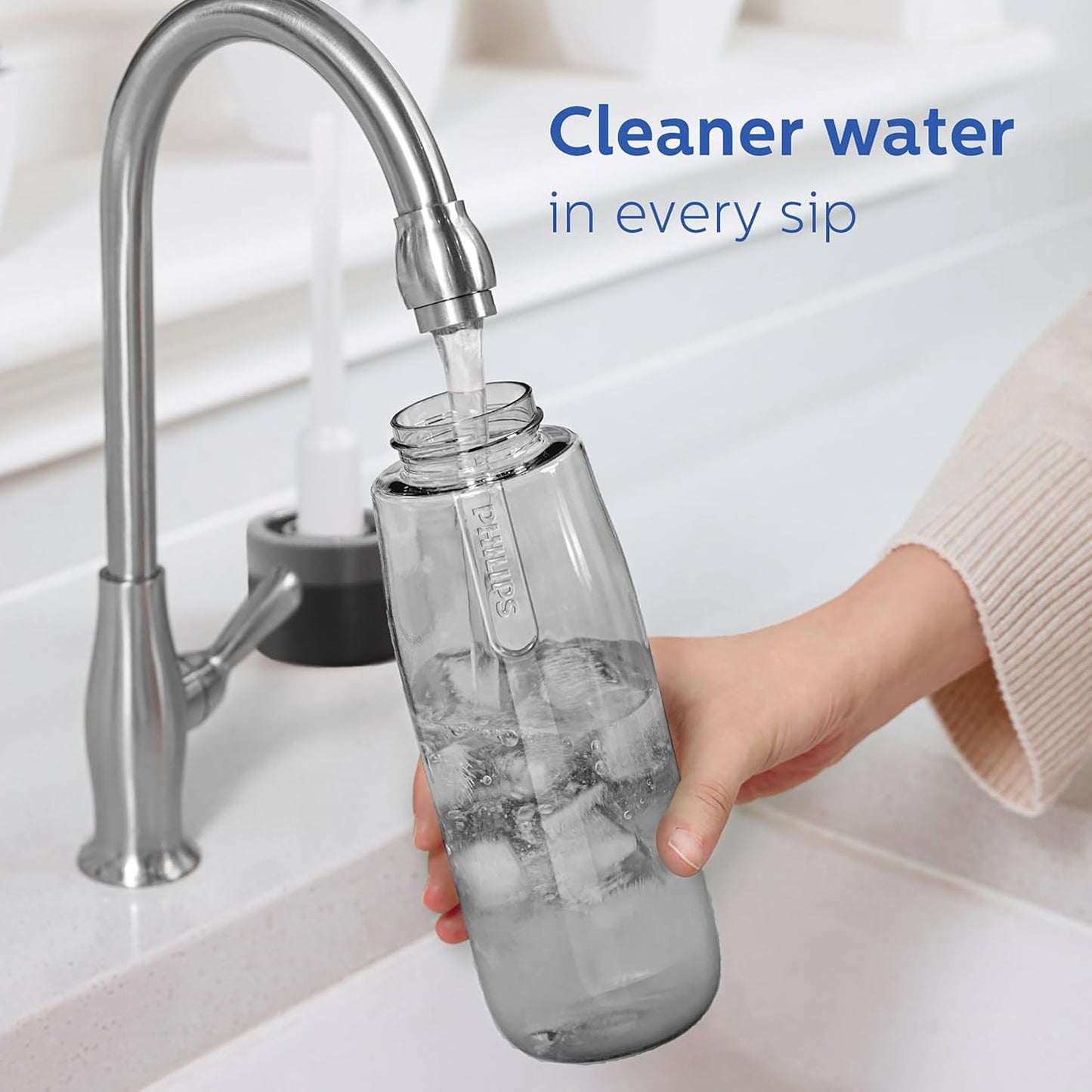 PHILIPS Filtered Water Bottle, BPA-Free Tritan Plastic Water Bottles, Replaces 450 Plastic Water Bottle with Reusable GoZero Everyday Water Filter, Portable Filtering Bottle for Travel, 22 oz, Green