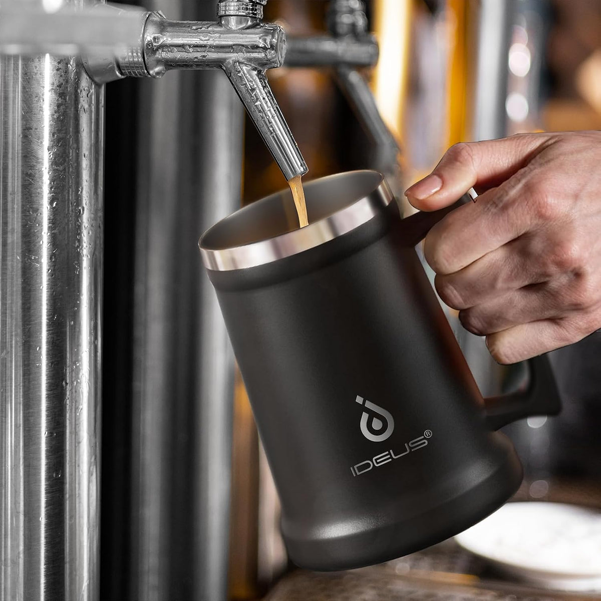 Insulated Beer Stein, 24/34oz Stainless Steel Double Walled Beer Mug Giant Bar Drinkware Metal Beer Cup with Big Grip Handle (Black, 24 ounces (710ml))